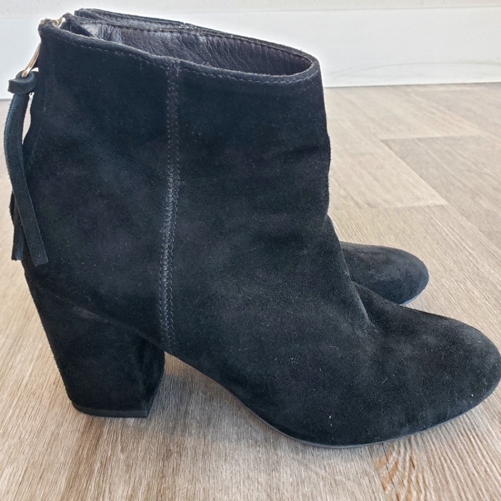 Steve Madden Cynthia Booties Sz 6.5M